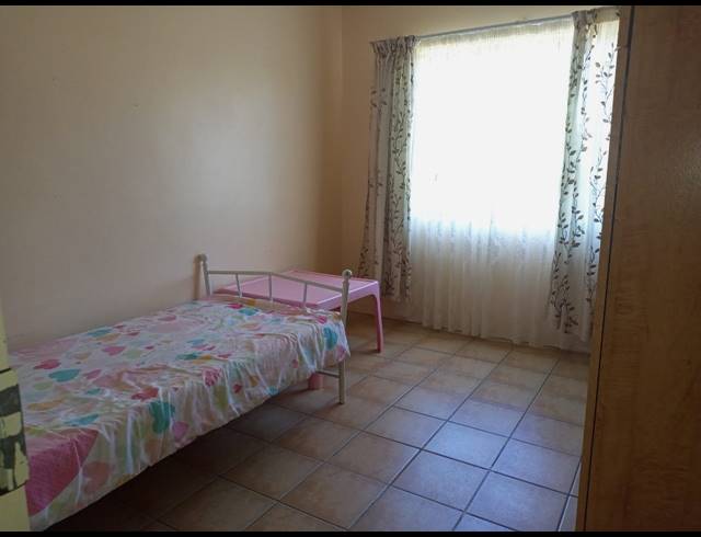 3 BEDROOM FREESTANDING FOR SALE IN WOODLANDS